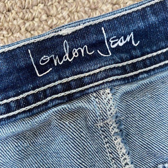 London Jean Frayed Hem Distressed Denim Mini Skirt, size 6 - Picture 4 of 9